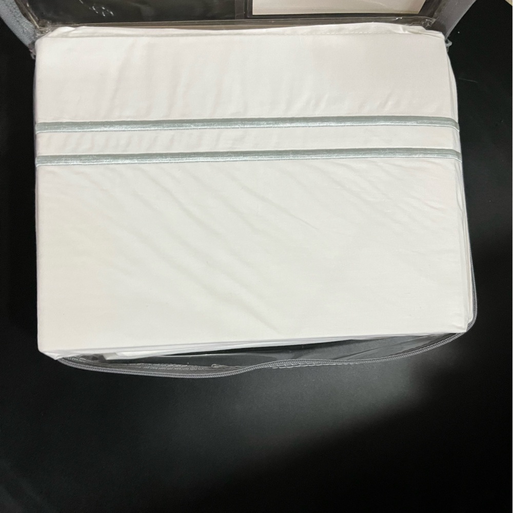 NWT Hotel living five star luxury at home King bed skirt - Picture 2 of 4